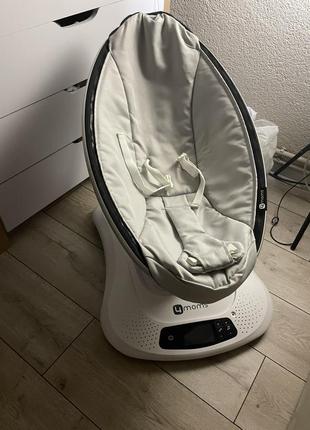 Заколисують цент 4moms