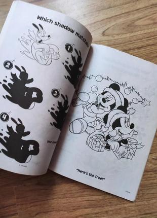 Дитячі ігри в розмальовці jumbo activity colouring book мікі маус мінні маус друзі usa disney анг мо
