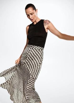 Дуже красива міді спідниця