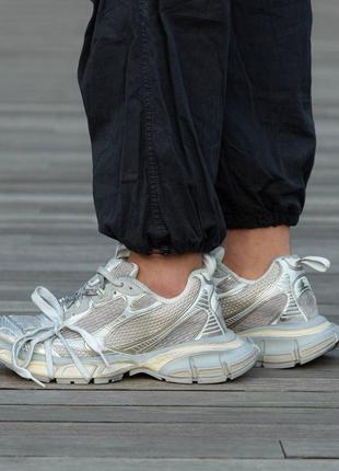 Кроссовки balenciaga triple s cream beige