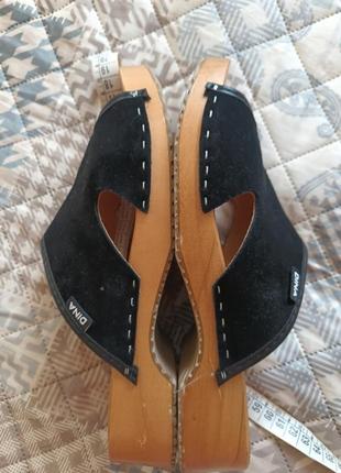 Шлопанцы фирменные