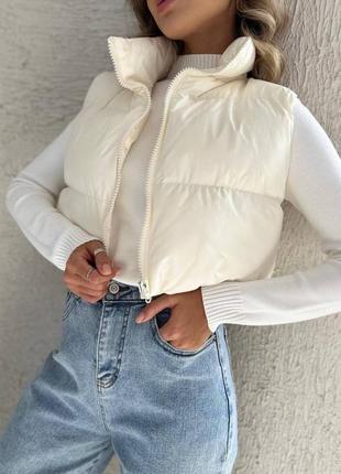 Жіноча жилетка коротка без рукавов