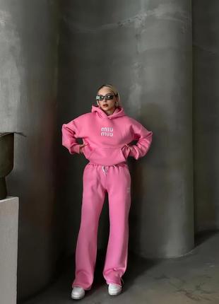 Женский костюм