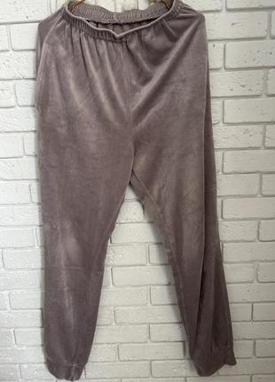 Плюшевые спортивные штаны