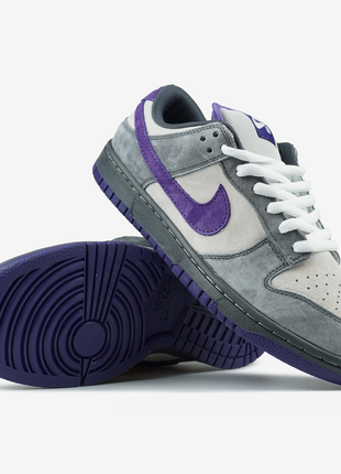 В наявності nike dunk low
