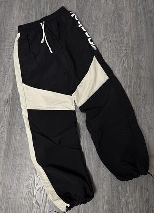 Штани парашути reebok