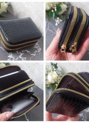 Чёрный лаковый  картхолдер с отделением для мелочи