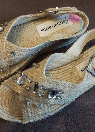 Босоножки из джута stradivarius 38 р