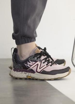 Кроссовки New Balance Hvid hættetrøje med logo på ryggen
