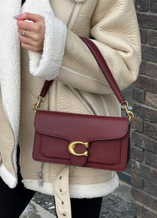Натуральная женская бордовая сумка из кожи coach tabby red/gold shoulder bag 26 in signature canvas
