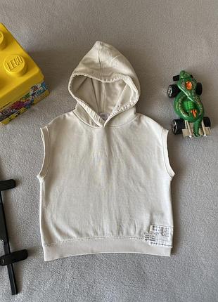 Кофта - безрукавка zara на 3-4 года