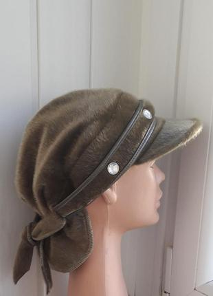 Оригінальна мєхова шапочка