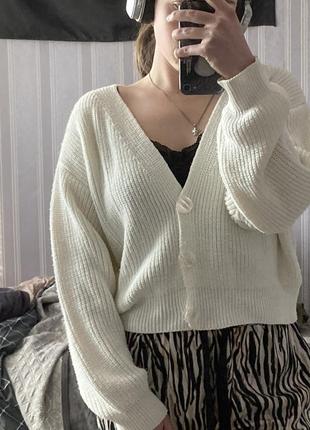 Вязаный кардиган молочный