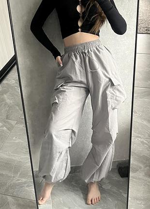 Нейлонові карго штани shein на утяжках