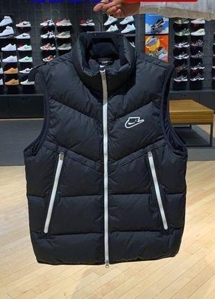 Мужская весенняя безрукавка nike.