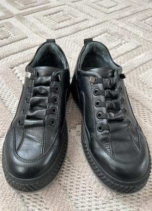 Шкіряні туфлі для хлопчика