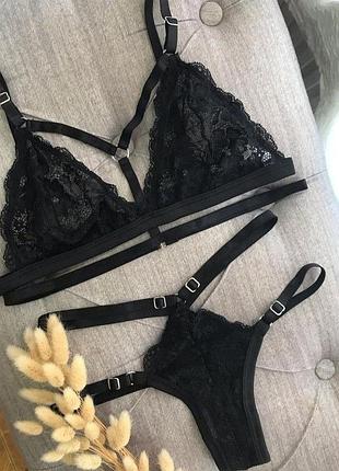 Комплект лиф и трусики стринги сетевой