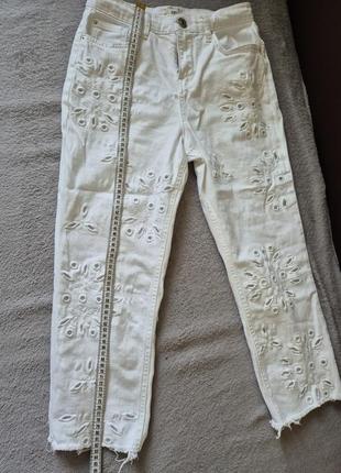 Белые джинсы river island