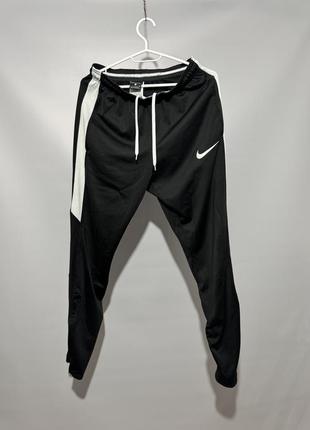 Спортивні штани nike