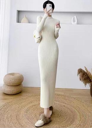 Біла вʼязана сукня , тренд зима/весна, тепла сукня