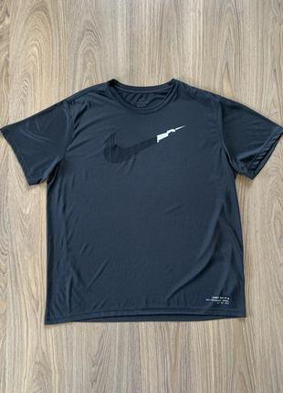 Мужская спортивная футболка nike