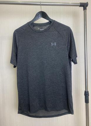 Чоловіча спортивна футболка under armour