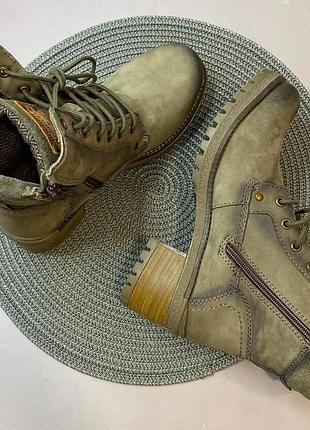 Черевики жіночі