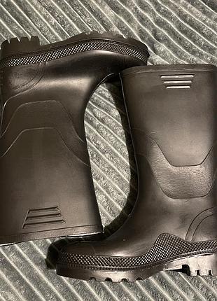 Резиновые сапоги