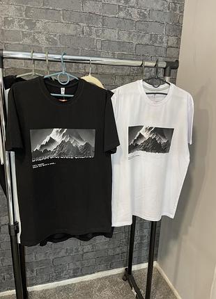 Продаж футболок