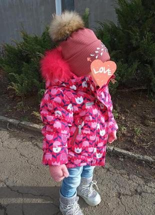 Шапочка з натуральним бумбоном і хомут на 2 обороту.