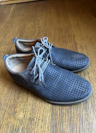 Детские туфли