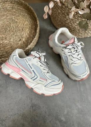 Кроссовки детские 2