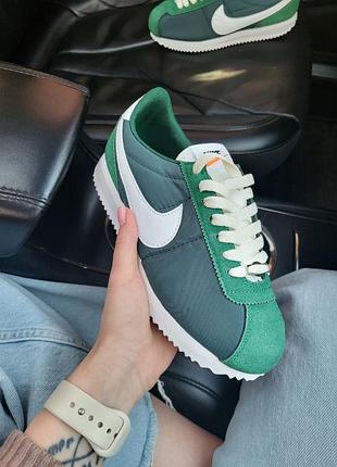 Nike cortez green