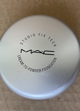 Mac studio fix tech cream-to-powder компактна тональна основа для обличчя nw10, 10gr