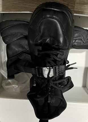 Кроссовки женские 39-40