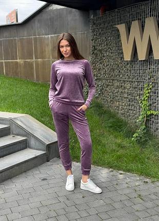Женский спортивный велюровый костюм