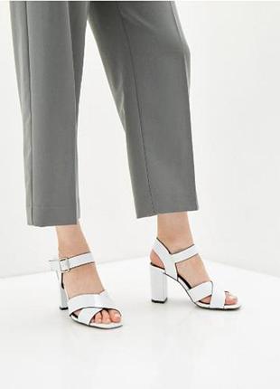 Новые босоножки белые, benetton