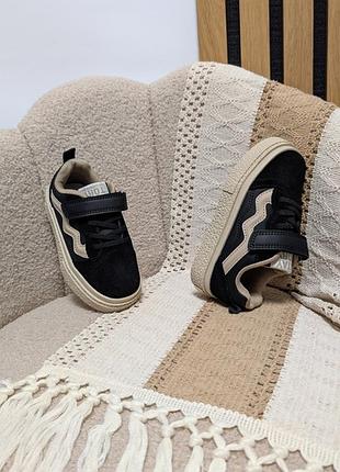 Кроссовки детские 3