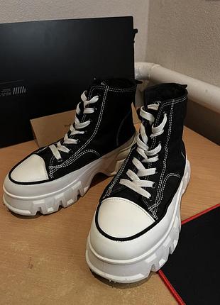 Кеды на высокой подошве