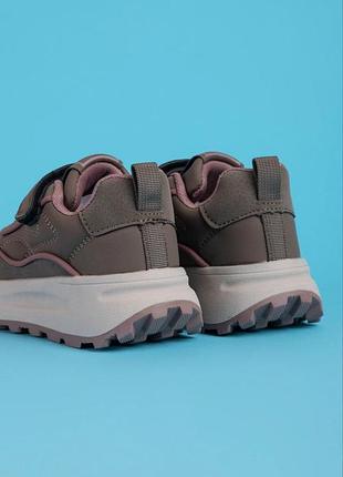 Кроссовки для девочек 8