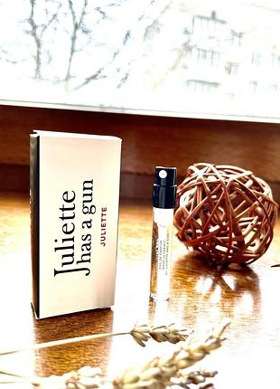 Пробник парфюмированная вода для женщин Eau de lacoste pour elle natural juliette 1.7 мл