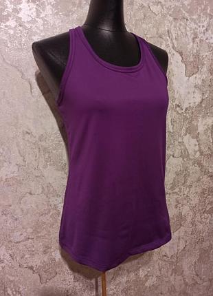 Спортивна жіноча майка