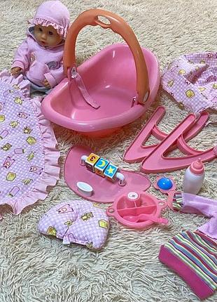 Пупс з переноскою, столиком для годування і грання і аксесуарами