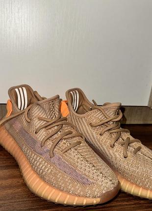 Кроссовки yeezy