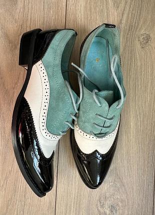 Шкіряні туфлі