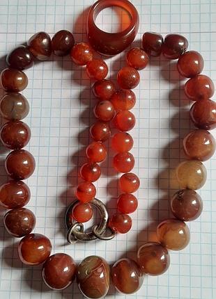 Ожерелье колье и кольца, бусы из корнелиана - сердечника