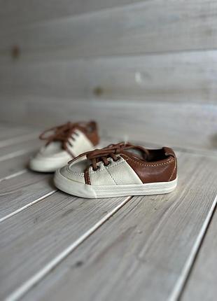 Zara кросівки