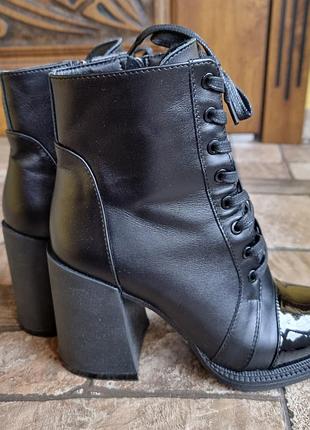 Боты женские кожаные