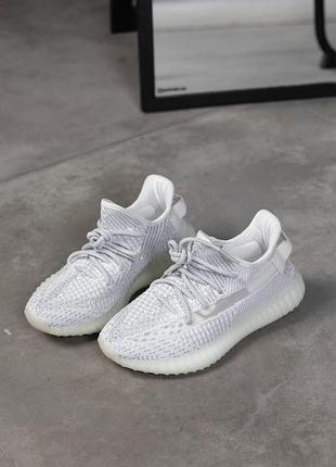 Кроссовки yeezy 350 full reflective распродаж