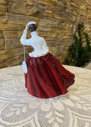 Порцелянова статуетка дівчина  royal doulton gail3 фото